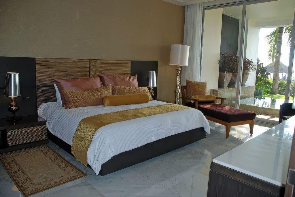 Luxxe Bedroom
