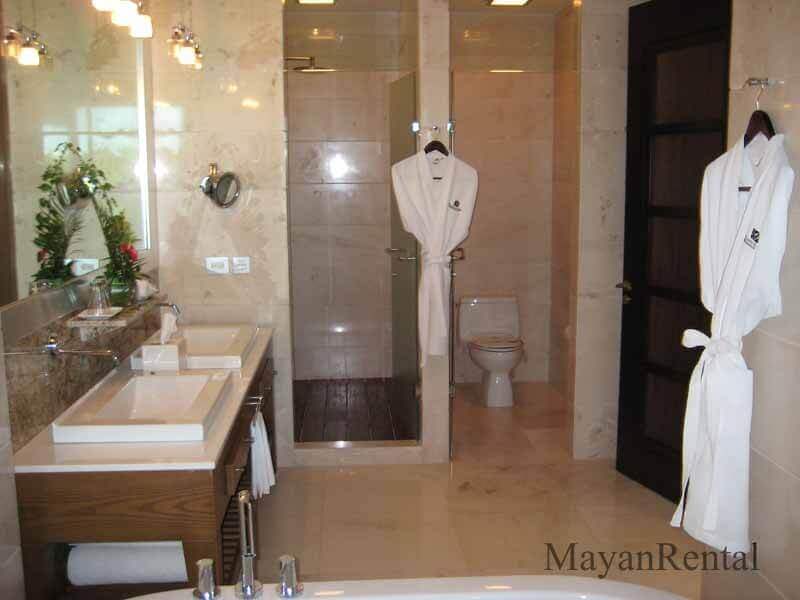 Vidanta Grand Luxxe Villa Bathroom