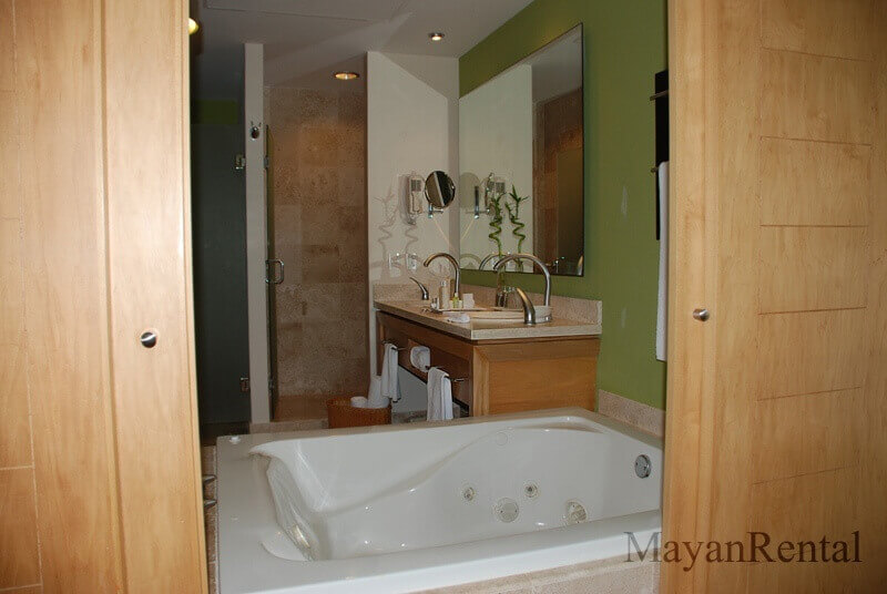 Vidanta Grand Mayan Jacuzzi Tub